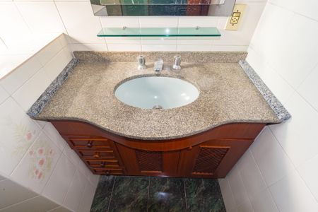 Casa à venda com 286m², 3 quartos e 2 vagas Casa à venda com 286m², 3 quartos e 2 vagasBanheiro Social