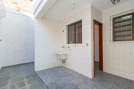 Casa à venda com 286m², 3 quartos e 2 vagas Casa à venda com 286m², 3 quartos e 2 vagasÁrea de Serviço