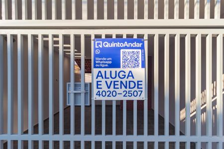 Casa à venda com 286m², 3 quartos e 2 vagas Casa à venda com 286m², 3 quartos e 2 vagasPlaquinha instalada