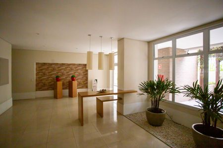 Apartamento à venda com 92m², 2 quartos e 2 vagasHall social