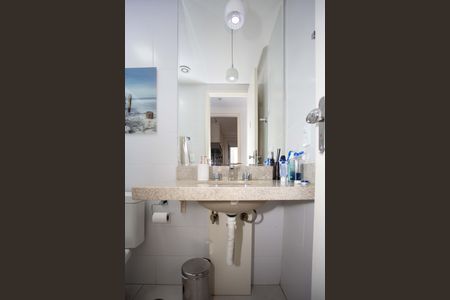 Apartamento à venda com 92m², 2 quartos e 2 vagasBanheiro Social