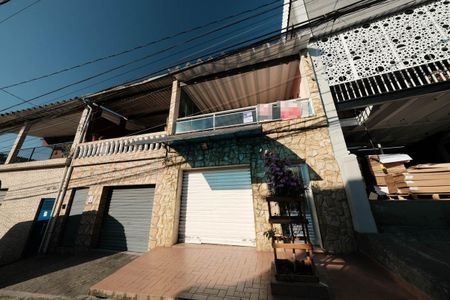 Casa à venda com 130m², 3 quartos e 1 vagaFachada