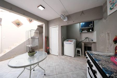 Casa à venda com 130m², 3 quartos e 1 vagaÁrea gourmet