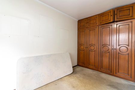 Casa à venda com 320m², 5 quartos e 3 vagas Casa à venda com 320m², 5 quartos e 3 vagasQuarto 1
