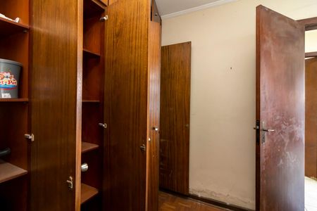 Casa à venda com 320m², 5 quartos e 3 vagas Casa à venda com 320m², 5 quartos e 3 vagasQuarto de Serviço