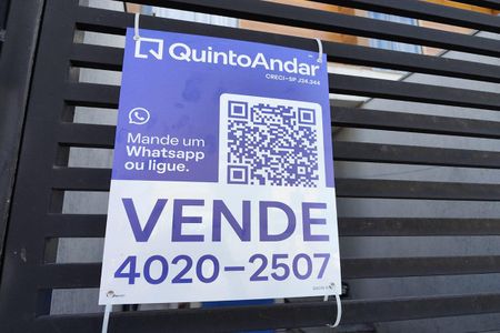 Casa à venda com 75m², 2 quartos e 1 vaga Casa à venda com 75m², 2 quartos e 1 vagaFachada