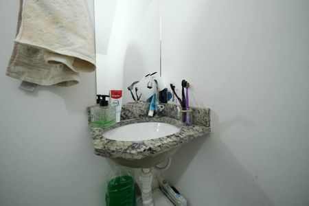 Casa à venda com 75m², 2 quartos e 1 vagaLavabo