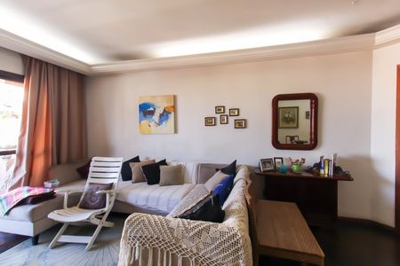 Apartamento à venda com 122m², 4 quartos e 2 vagasSala