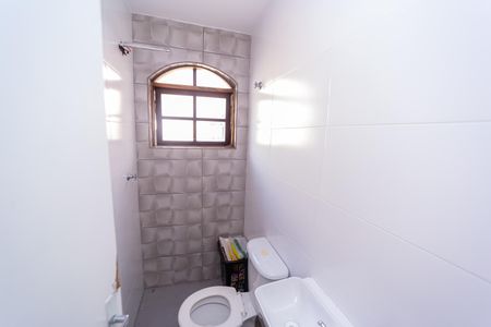 Casa à venda com 300m², 3 quartos e 2 vagas Casa à venda com 300m², 3 quartos e 2 vagasBanheiro Edícula