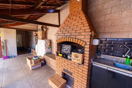 Casa à venda com 300m², 3 quartos e 2 vagas Casa à venda com 300m², 3 quartos e 2 vagasÁrea gourmet