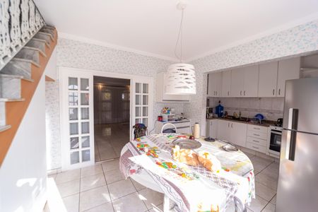 Casa à venda com 300m², 3 quartos e 2 vagas Casa à venda com 300m², 3 quartos e 2 vagasCozinha