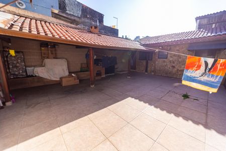 Casa à venda com 300m², 3 quartos e 2 vagas Casa à venda com 300m², 3 quartos e 2 vagasQuintal