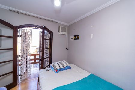Casa à venda com 300m², 3 quartos e 2 vagas Casa à venda com 300m², 3 quartos e 2 vagasQuarto 2
