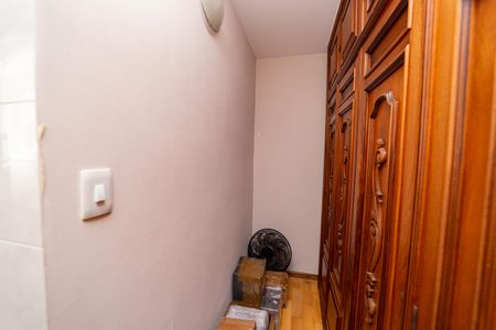 Casa à venda com 300m², 3 quartos e 2 vagas Casa à venda com 300m², 3 quartos e 2 vagasCloset do Quarto 1