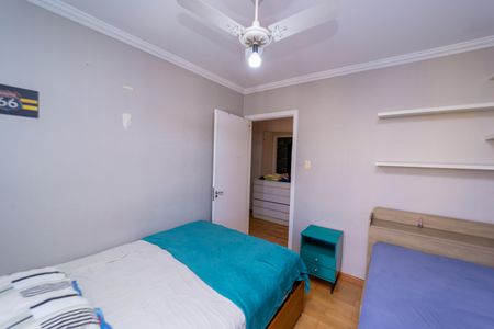 Casa à venda com 300m², 3 quartos e 2 vagas Casa à venda com 300m², 3 quartos e 2 vagasQuarto 2