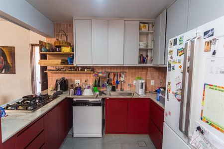 Apartamento à venda com 150m², 4 quartos e 4 vagas Apartamento à venda com 150m², 4 quartos e 4 vagasCozinha