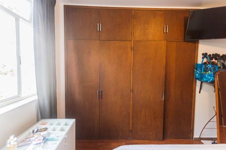 Apartamento à venda com 150m², 4 quartos e 4 vagas Apartamento à venda com 150m², 4 quartos e 4 vagasArmário da Suíte