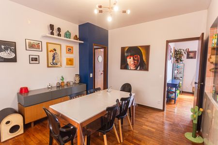 Apartamento à venda com 150m², 4 quartos e 4 vagas Apartamento à venda com 150m², 4 quartos e 4 vagasCopa