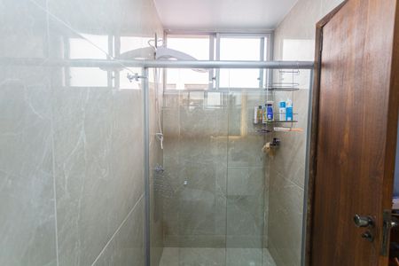 Apartamento à venda com 150m², 4 quartos e 4 vagas Apartamento à venda com 150m², 4 quartos e 4 vagasBanheiro da Suíte