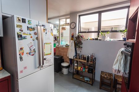 Apartamento à venda com 150m², 4 quartos e 4 vagas Apartamento à venda com 150m², 4 quartos e 4 vagasCozinha