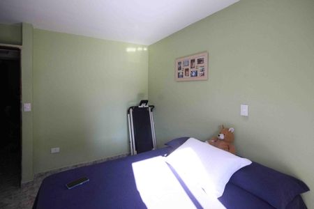 Casa à venda com 140m², 2 quartos e 2 vagas Casa à venda com 140m², 2 quartos e 2 vagasQuarto