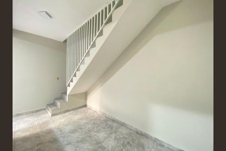 Casa para alugar com 40m², 1 quarto e sem vaga Casa para alugar com 40m², 1 quarto e sem vagaSala