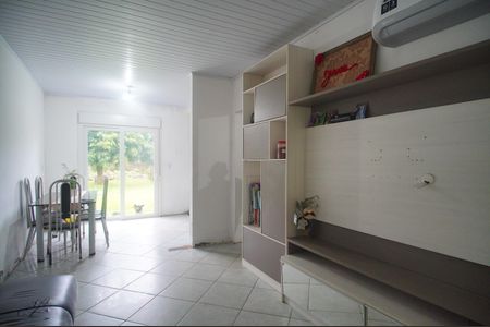 Casa à venda com 72m², 3 quartos e sem vagaSala