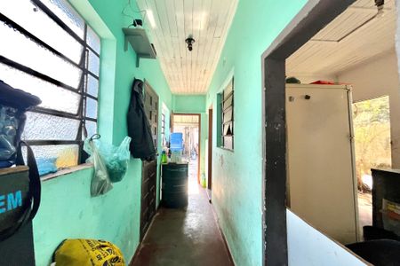 Casa à venda com 280m², 2 quartos e 6 vagas Casa à venda com 280m², 2 quartos e 6 vagasCorredor