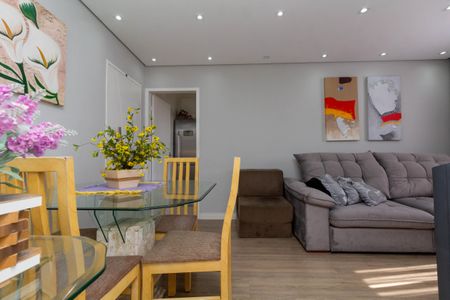 Apartamento à venda com 55m², 2 quartos e 1 vaga Apartamento à venda com 55m², 2 quartos e 1 vagaSala