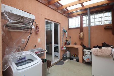 Casa à venda com 73m², 3 quartos e 2 vagasÁrea de Serviço