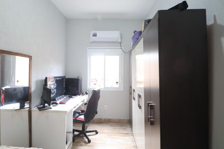 Casa à venda com 73m², 3 quartos e 2 vagasQuarto 2