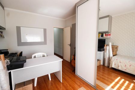 Casa à venda com 180m², 3 quartos e 4 vagas Casa à venda com 180m², 3 quartos e 4 vagasQuarto 1