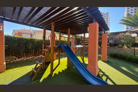 Casa de condomínio à venda com 132m², 3 quartos e 2 vagas Casa de condomínio à venda com 132m², 3 quartos e 2 vagasÁrea comum - Playground