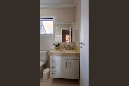 Casa de condomínio à venda com 132m², 3 quartos e 2 vagas Casa de condomínio à venda com 132m², 3 quartos e 2 vagasBanheiro