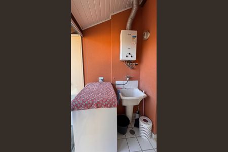 Casa de condomínio à venda com 132m², 3 quartos e 2 vagas Casa de condomínio à venda com 132m², 3 quartos e 2 vagasÁrea de Serviço