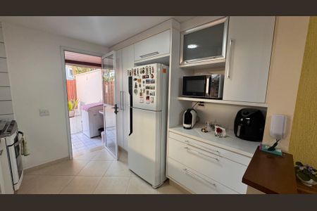 Casa de condomínio à venda com 132m², 3 quartos e 2 vagas Casa de condomínio à venda com 132m², 3 quartos e 2 vagasCozinha