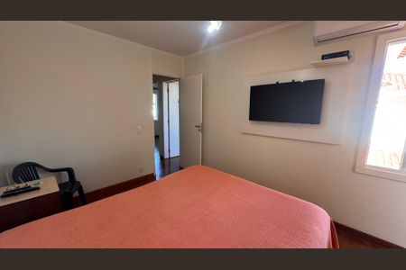 Casa de condomínio à venda com 132m², 3 quartos e 2 vagas Casa de condomínio à venda com 132m², 3 quartos e 2 vagasSuíte