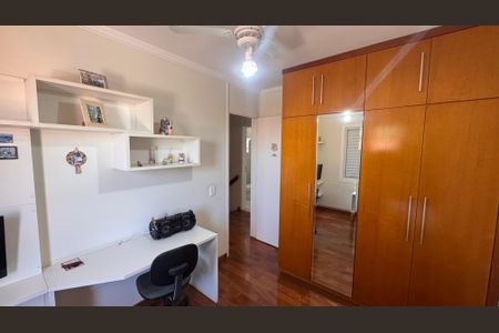 Casa de condomínio à venda com 132m², 3 quartos e 2 vagas Casa de condomínio à venda com 132m², 3 quartos e 2 vagasQuarto 2