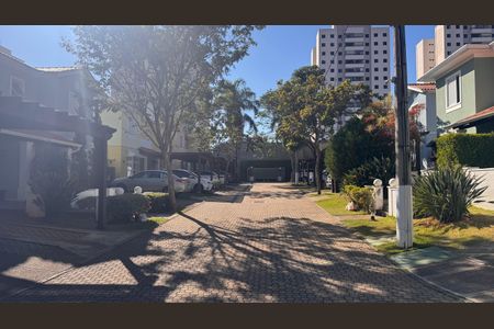 Casa de condomínio à venda com 132m², 3 quartos e 2 vagas Casa de condomínio à venda com 132m², 3 quartos e 2 vagasÁrea comum