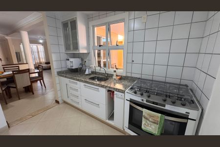 Casa de condomínio à venda com 132m², 3 quartos e 2 vagas Casa de condomínio à venda com 132m², 3 quartos e 2 vagasCozinha