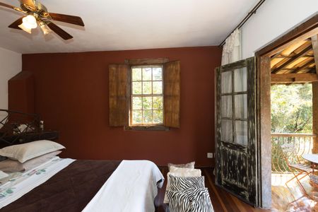 Casa de condomínio à venda com 559m², 5 quartos e 4 vagas Casa de condomínio à venda com 559m², 5 quartos e 4 vagasSuíte 3