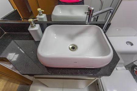 Apartamento à venda com 67m², 2 quartos e 1 vaga Apartamento à venda com 67m², 2 quartos e 1 vagaBanheiro Social