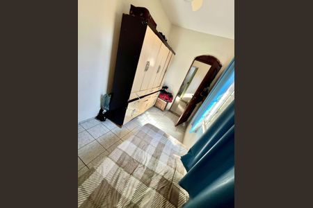 Casa à venda com 180m², 6 quartos e 4 vagas Casa à venda com 180m², 6 quartos e 4 vagasQuarto 2