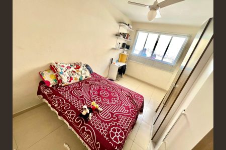 Casa à venda com 180m², 6 quartos e 4 vagas Casa à venda com 180m², 6 quartos e 4 vagasQuarto 4