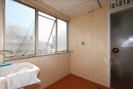 Apartamento à venda com 78m², 3 quartos e 2 vagasLavanderia