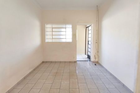 Casa à venda com 110m², 2 quartos e 3 vagasSala