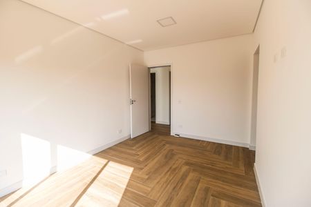 Apartamento à venda com 140m², 2 quartos e 4 vagas Apartamento à venda com 140m², 2 quartos e 4 vagasSuíte