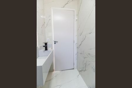 Apartamento à venda com 140m², 2 quartos e 4 vagas Apartamento à venda com 140m², 2 quartos e 4 vagasBanheiro