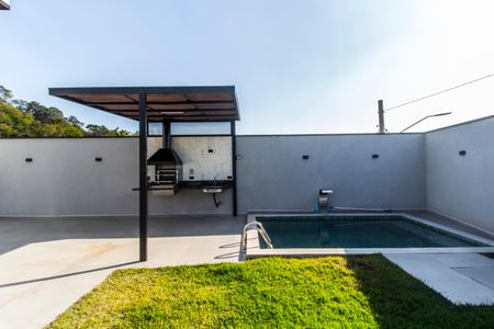 Apartamento à venda com 140m², 2 quartos e 4 vagas Apartamento à venda com 140m², 2 quartos e 4 vagasPiscina