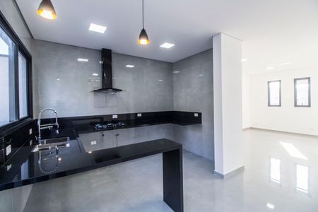 Apartamento à venda com 140m², 2 quartos e 4 vagas Apartamento à venda com 140m², 2 quartos e 4 vagasCozinha